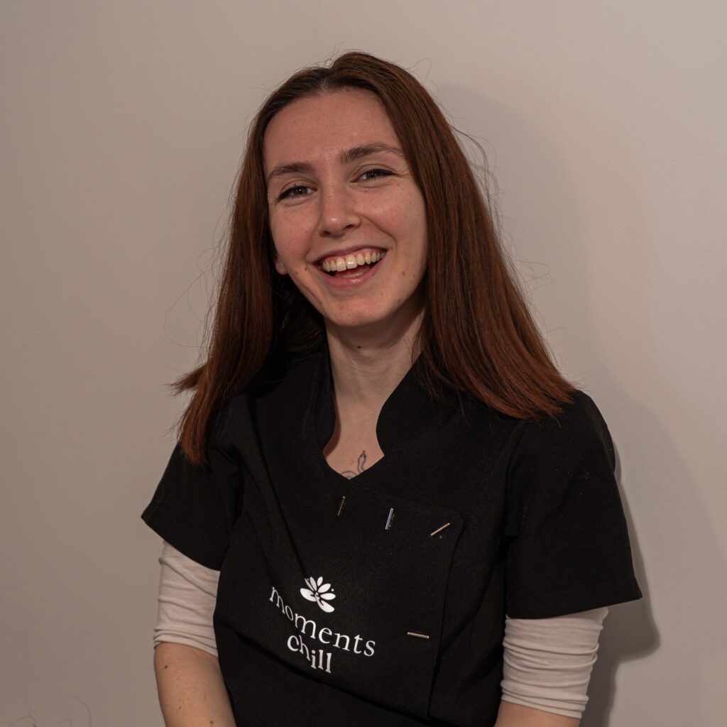 Laura Lecomte gerante de Moment Chill massages - temoignage cliente Julie Pouppeville photographie