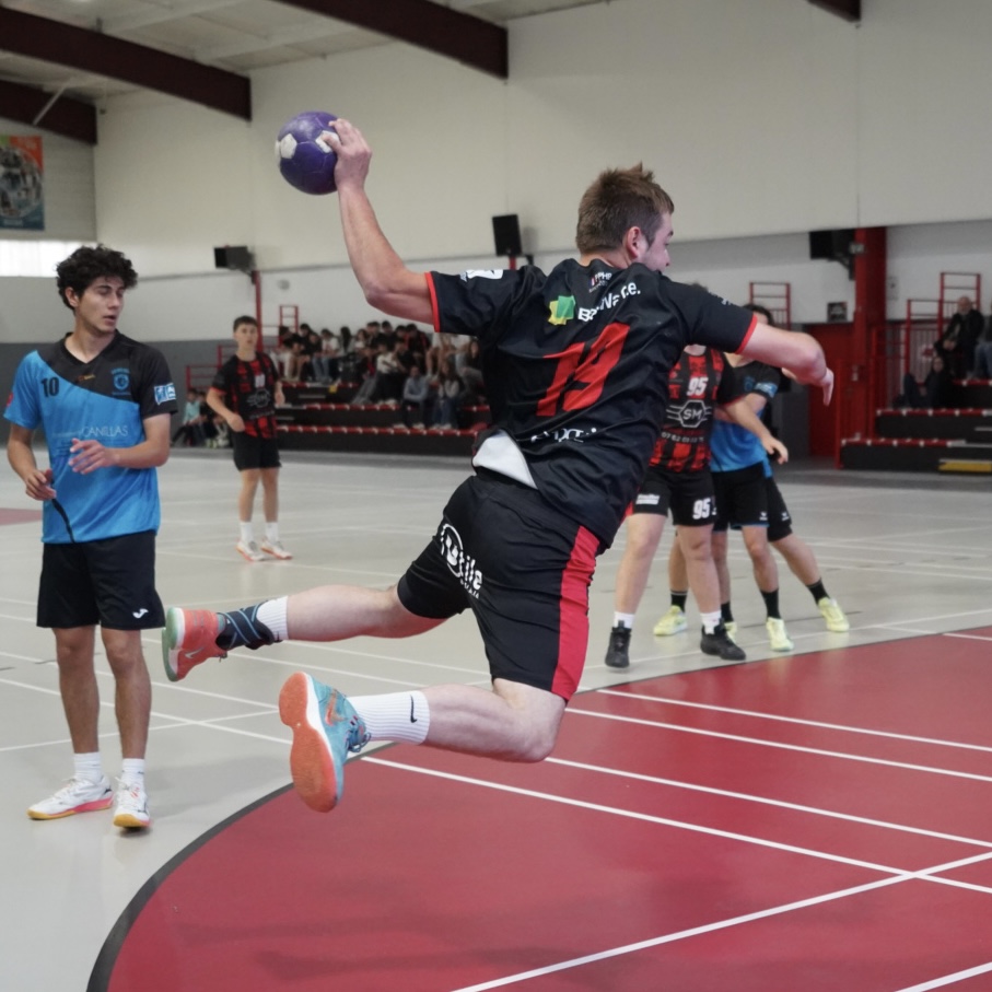 Vincent Mariscal joueur du club Palaja Passion HandBall - avis client Julie Pouppeville photographe